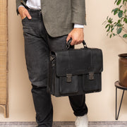 Solid Antique Brass Hardware &amp; Heavy-Duty Dual Zipper Detail on Springfield Full-Grain Leather Briefcase para Mujer