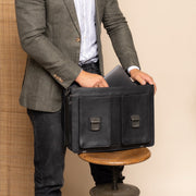 Springfield Full-Grain Leather Briefcase para Mujer - Structured Side Profile Showing Gusset Depth &amp; Expansion Capacity