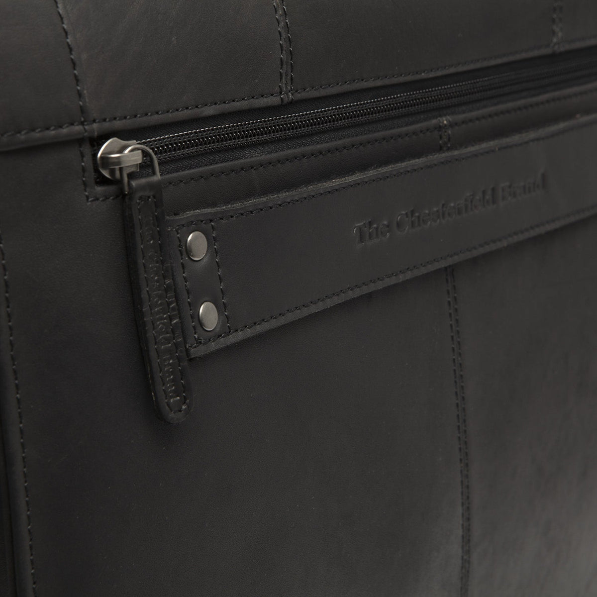 Vista interior Showing Dedicated Padded Laptop Sleeve &amp; Multi-Compartment Organization