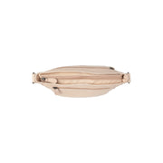 
Solid Antique Brass Hardware & Heavy-Duty Dual Zipper Detail on Aston Bandolera de cuero flor