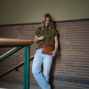 
Nebraska Bandolera de cuero flor – alternate product view 3