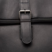 Solid Antique Brass Hardware &amp; Heavy-Duty Dual Zipper Detail on Larsson Full-Grain Leather Laptop Backpack para Mujer