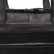 
Bryan Black Puffer Vest For Men - Vista lateral mostrando el corte ergonómico de mangas