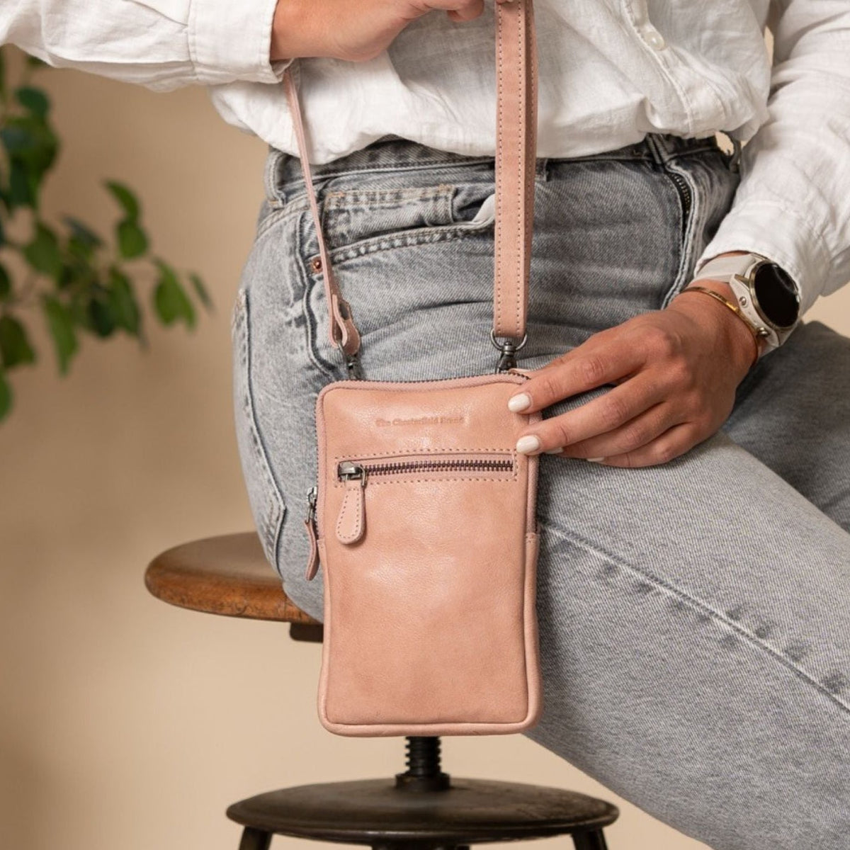 Salta Full-Grain Leather Phone Bag para Mujer – Vista alternativa del producto 2