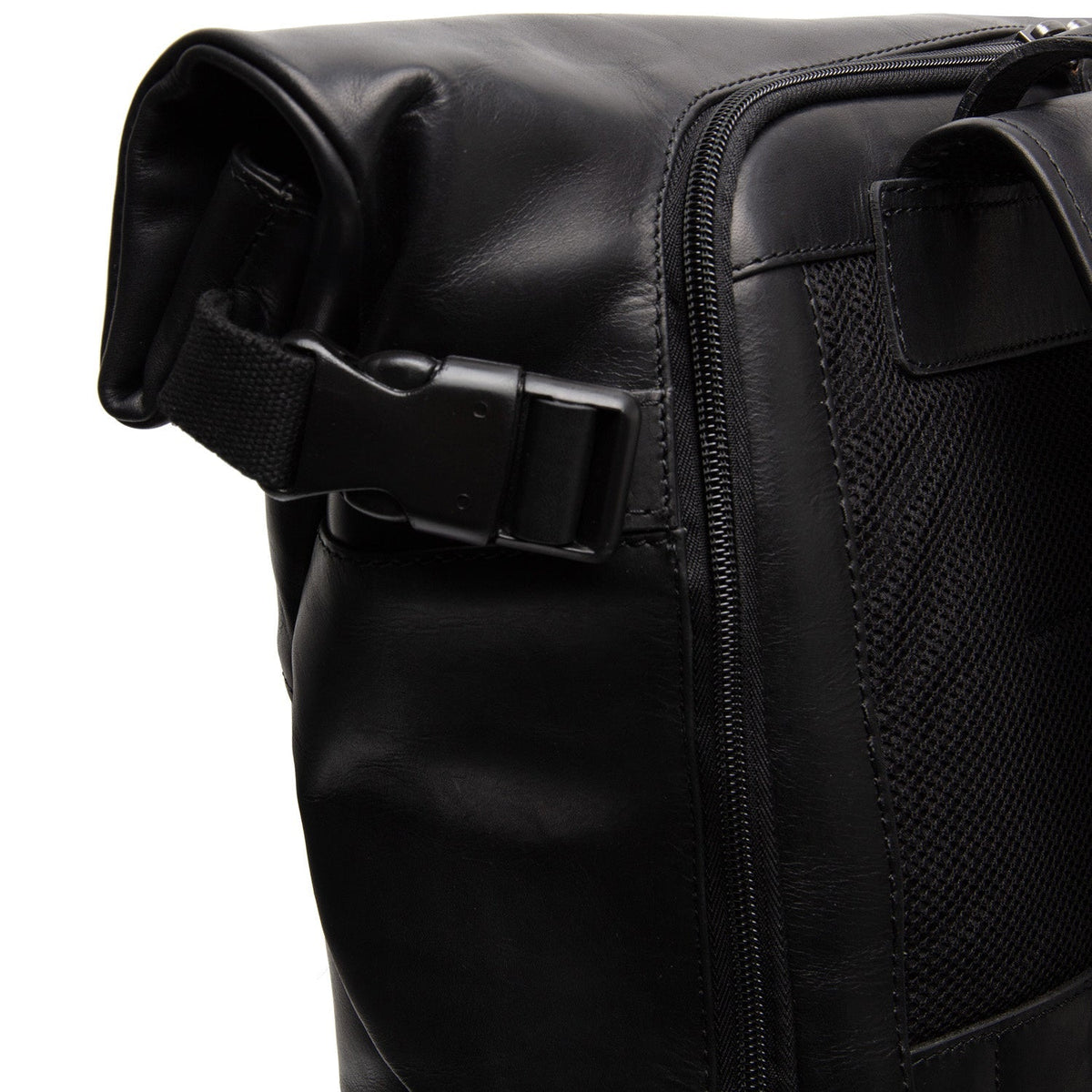 Vista interior Showing Dedicated Padded Laptop Sleeve &amp; Multi-Compartment Organization
