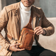 Leather Sling Bag Riga para Mujer – Vista alternativa del producto 2