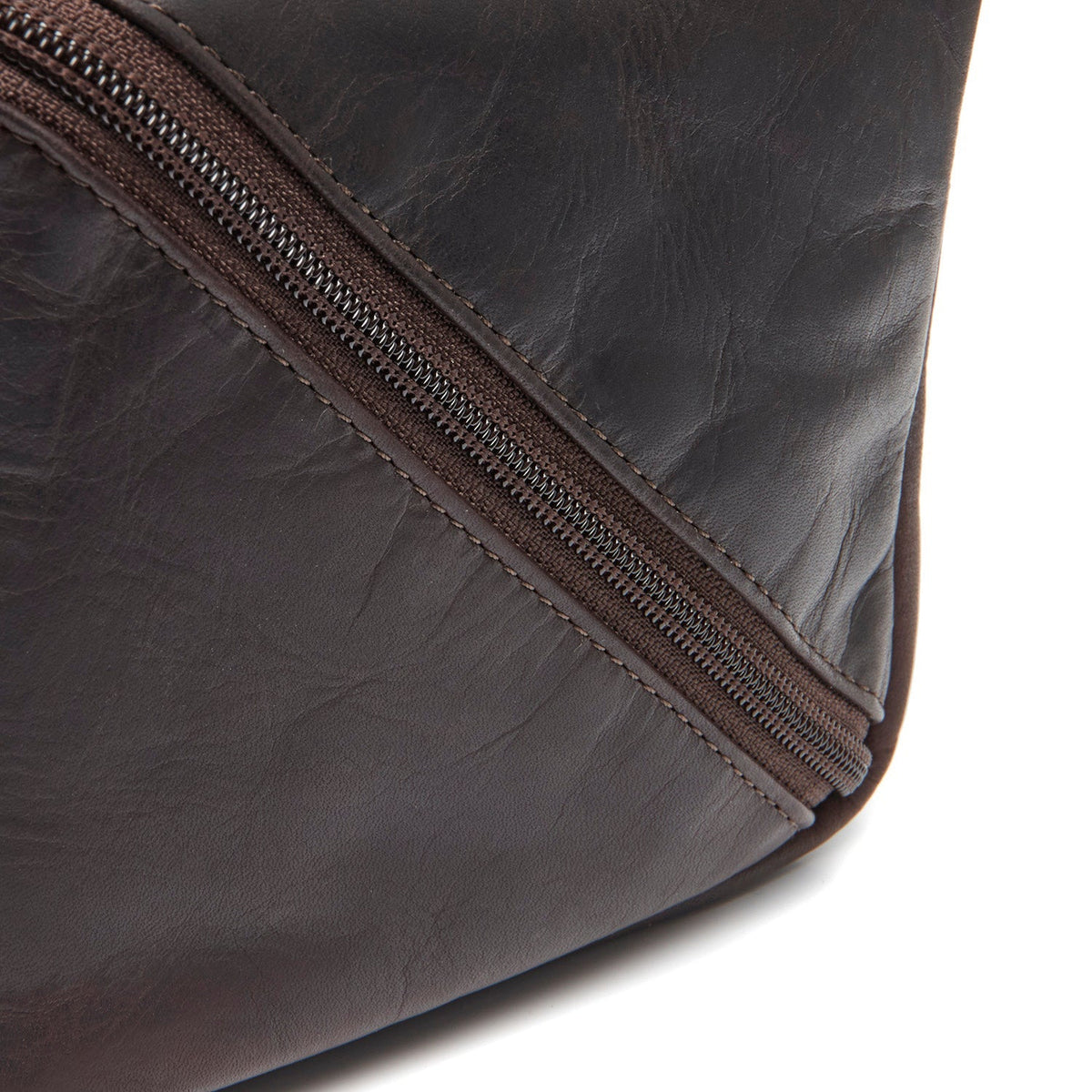 Brown Leather Toiletry Bag Elmia, detail view 3
