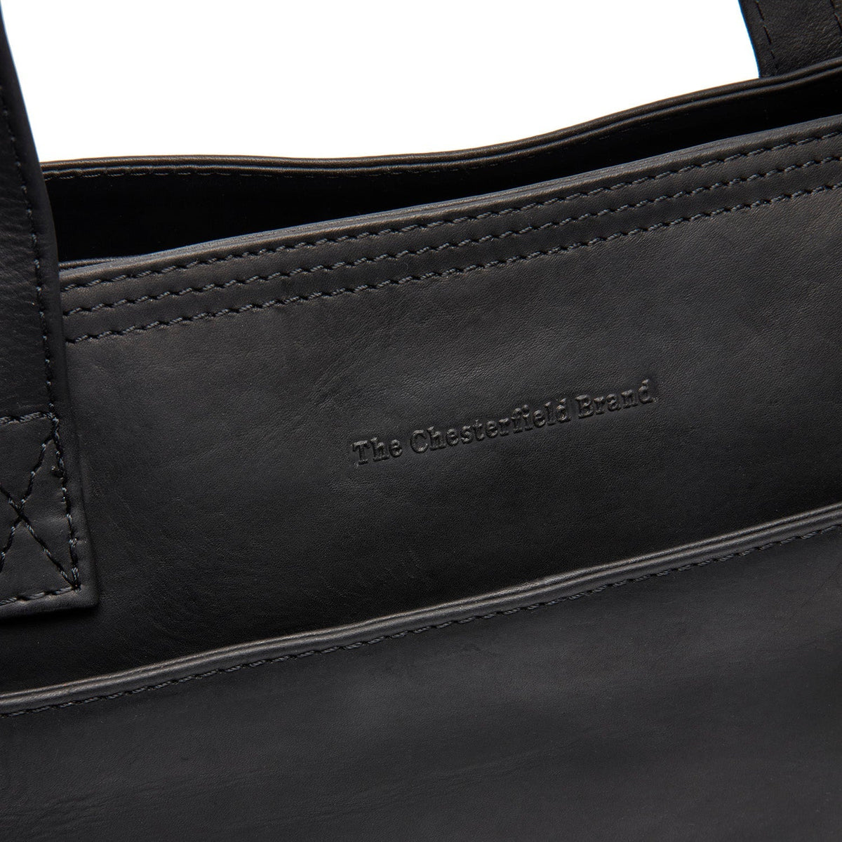 
Classic 100% Full-Grain leather Bag - Perspectiva trasera con correas de cuero reforzadas