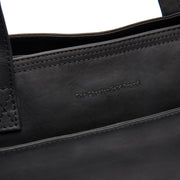 
Classic 100% Full-Grain leather Bag - Perspectiva trasera con correas de cuero reforzadas