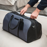 Tornio Full-Grain Leather Weekender Bag para Mujer - Structured Side Profile Showing Gusset Depth &amp; Expansion Capacity