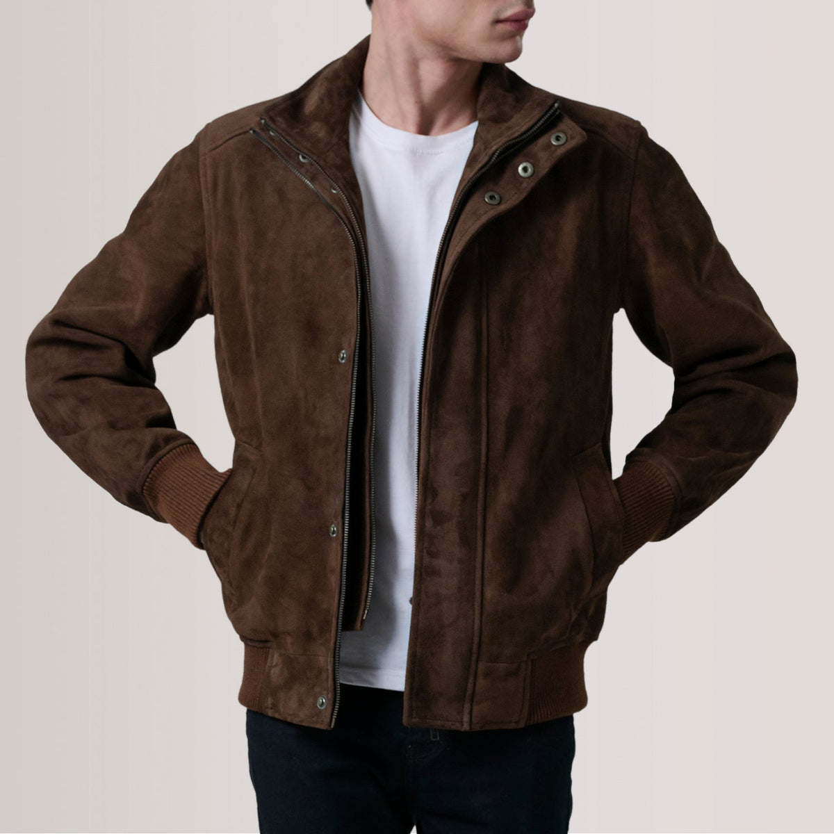Tailored Rib Cuffs &amp; Hem Craftsmanship Construction Detail on Lester Marrón Suede Cazadora Bomber de Cuero para Hombre For Men