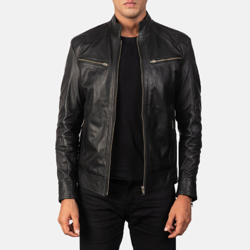 Men's Mack Negro Chaqueta Biker de Cuero para Hombre in Black Goatskin Leather - Vista frontal y silueta a medida | Comprar online