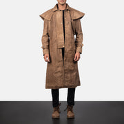 Men's Maverick Marrón Leather Duster para Hombre in Distressed Brown Sheepskin Snuffed - Vista frontal y silueta a medida | Comprar online