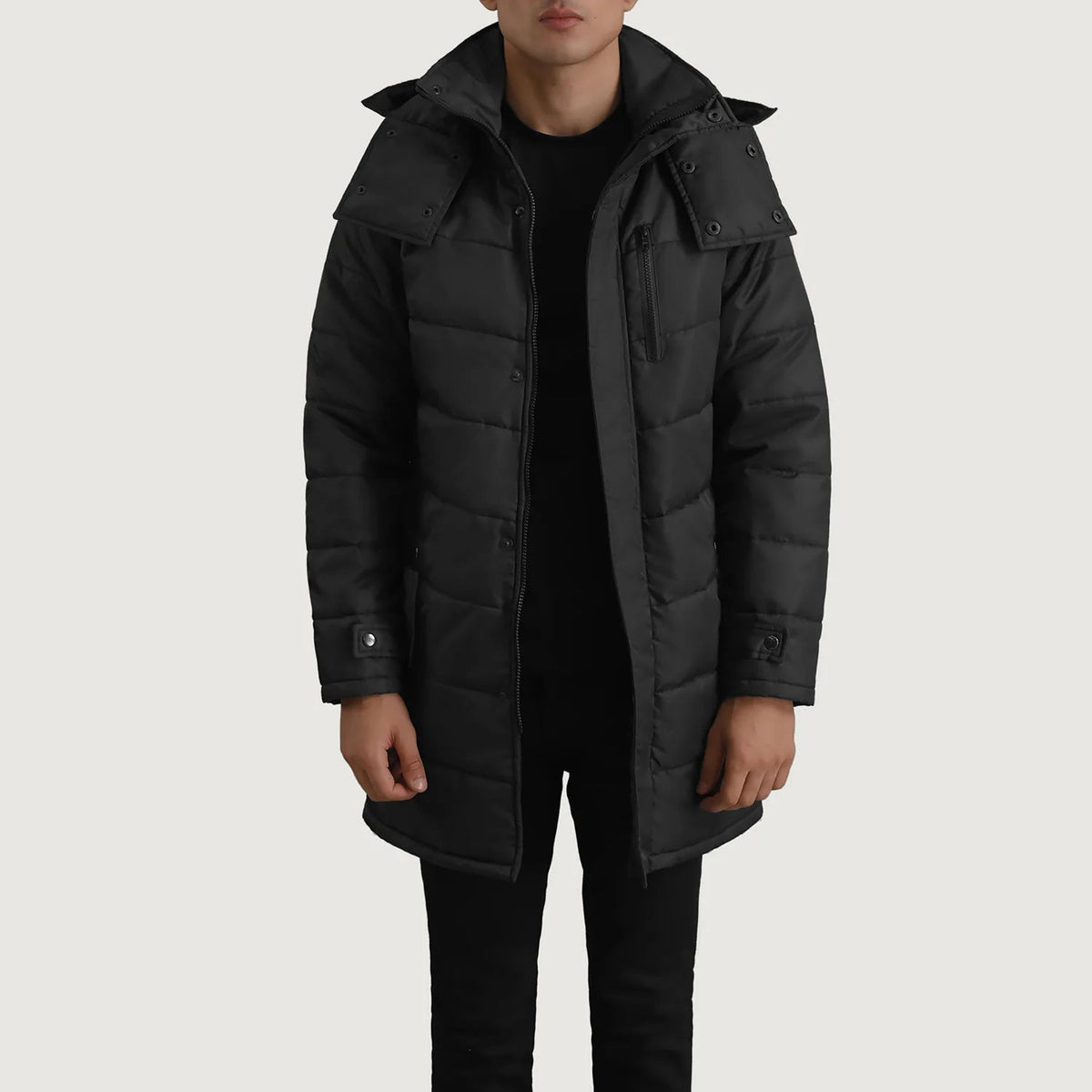 
Moore Negro Hooded Parka para Hombre en cuero vacuno negro auténtico - Vista frontal y silueta entallada | Comprar online