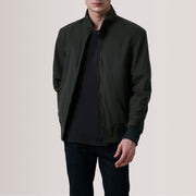 
Morrison Olive Canvas Chaqueta Bomber de Cuero para Hombre For Men in Olive Waxed Cotton Canvas - Vista frontal y silueta entallada | Comprar online