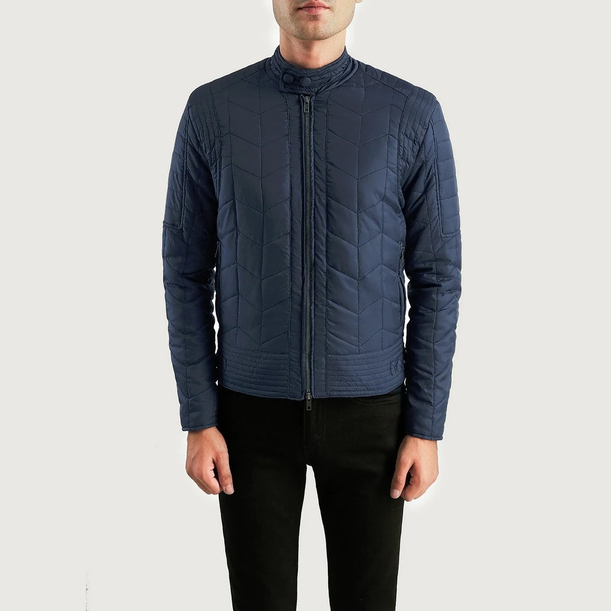 Men's Nyle Quilted Windbreaker Jacket - Vista de perfil lateral con corte ergonómico de manga