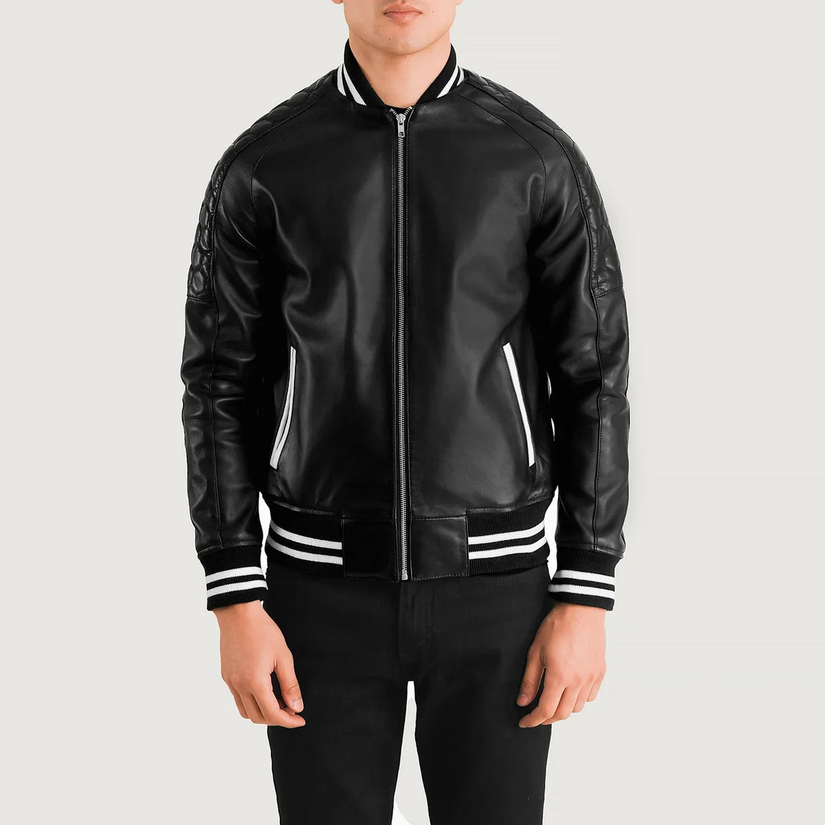 Pascal Negro Leather Varsity Chaqueta de Cuero para Hombre in Black Sheepskin Leather - Vista frontal y silueta a medida | Comprar online