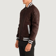 Maroon Sheepskin Leather Varsity Jacket - Vista trasera con ajuste entallado en hombros y bajo impecable