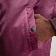 Vista interior Showing Polyester Lining &amp; Dos bolsillos interiores