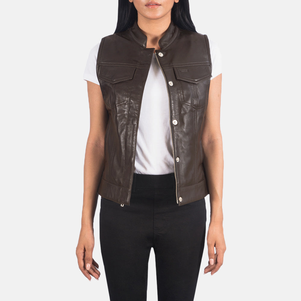
Rayne Moto Marrón Chaleco de Cuero para Mujer in Brown Sheepskin Leather - Vista frontal y silueta entallada | Comprar online