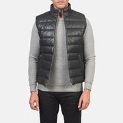 Men's Reeves Negro Leather Puffer Vest para Hombre in Black Sheepskin Leather - Vista frontal y silueta a medida | Comprar online
