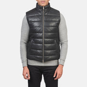 Detalle de cerca of Classic Collar &amp; Zipper with Dual Puller Hardware on Men's Reeves Negro Leather Puffer Vest para Hombre