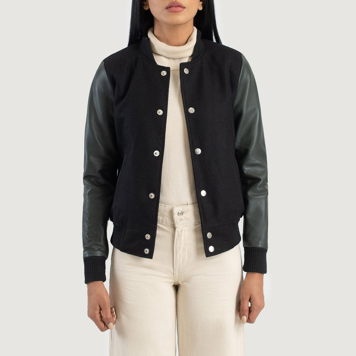 Savant Green Hybrid Varsity Jacket in Green Sheepskin Leather - Vista frontal y silueta a medida | Comprar online