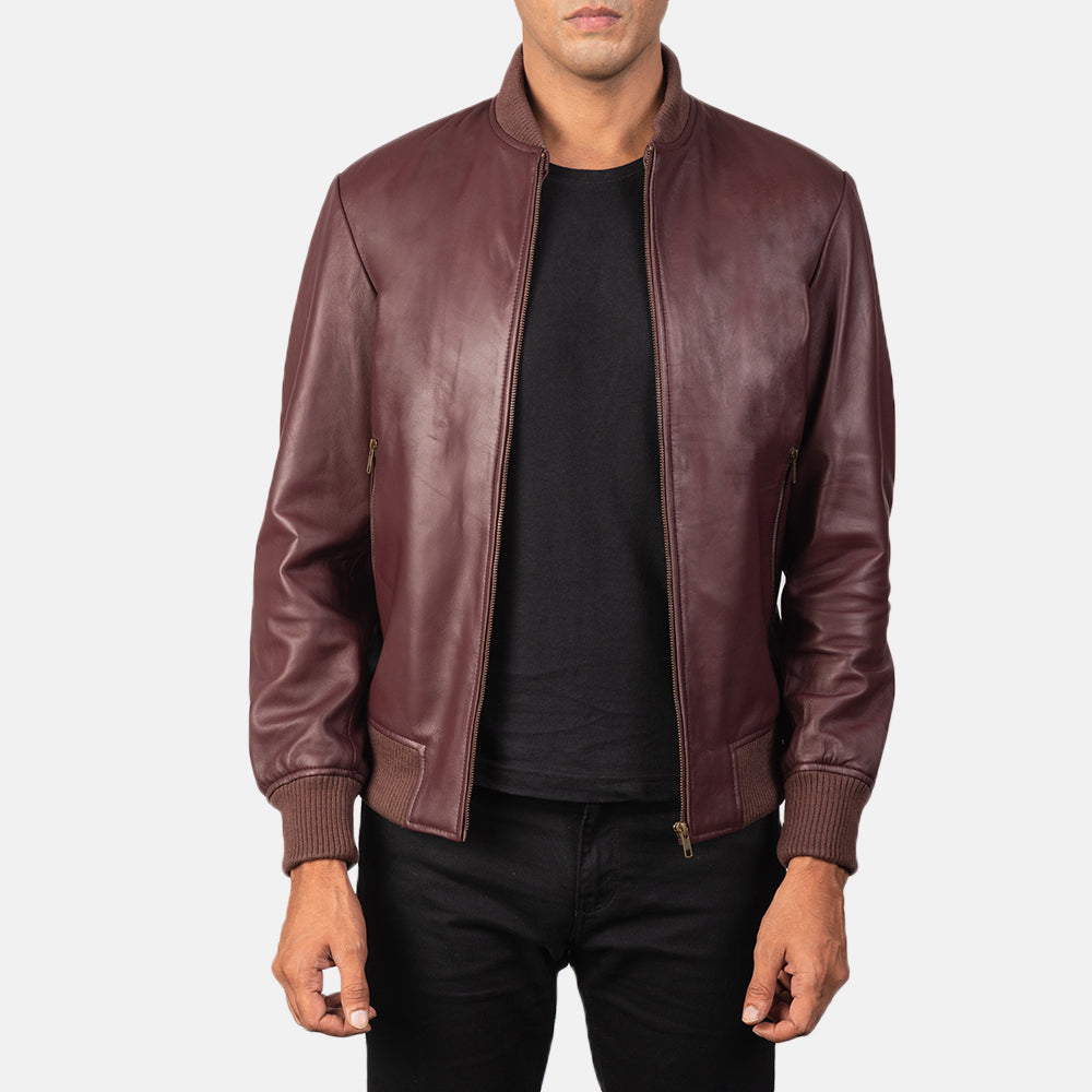 Men's Shane Granate Cazadora Bomber de Cuero para Hombre in Maroon Sheepskin Leather - Vista frontal y silueta a medida | Comprar online