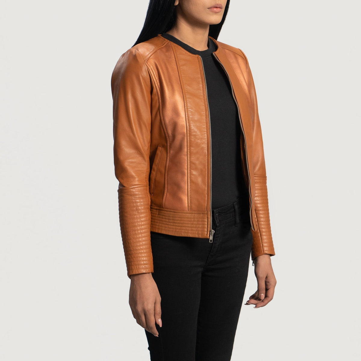Tan Brown Sheepskin Leather Biker Jacket - Vista trasera con ajuste entallado en hombros y bajo impecable