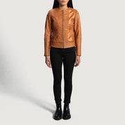 Women's Sleeky Clean Tostado Chaqueta Biker de Cuero para Mujer - Vista de perfil lateral con corte ergonómico de manga