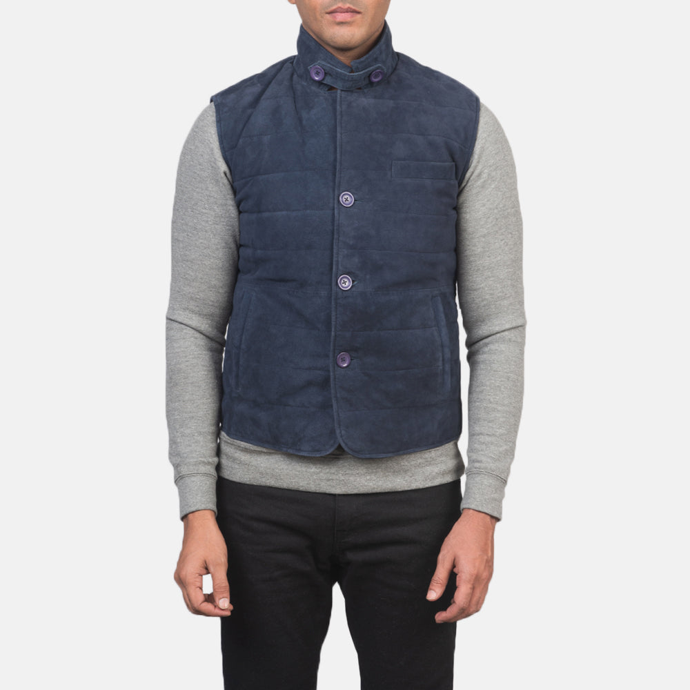 
Vista de detalle of Notch with removable throat latch & Button Hardware on Tony Azul Suede Vest para Hombre