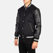 
Black Sheepskin Leather Varsity Jacket - Vista posterior con hombros definidos y bajo impecable
