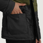 
Vista interior Showing Quilted Viscose Lining & Dos bolsillos interiores de utilidad