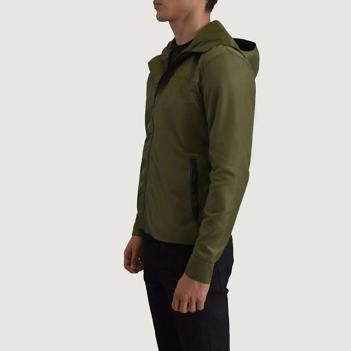 
Green Full-Grain Leather Hooded Jacket - Vista posterior con hombros definidos y bajo impecable