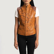 
Westina Tostado Dye Chaleco de Cuero para Mujer in Tan Brown Sheepskin Dip &Amp; Dye - Vista frontal y silueta entallada | Comprar online
