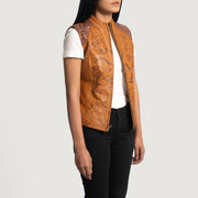 
Tan Brown Sheepskin Dip &Amp; Dye Leather Vest - Vista posterior con hombros definidos y bajo impecable