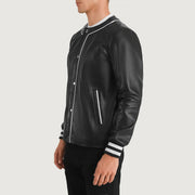 Black Sheepskin Leather Varsity Jacket - Vista trasera con ajuste entallado en hombros y bajo impecable